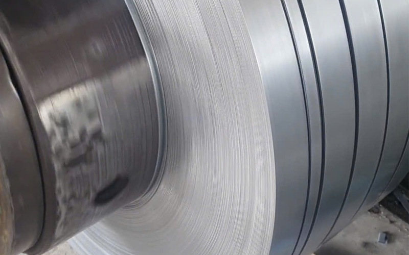 XẺ BĂNG THÉP HẸP